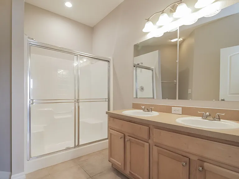 4244 Waterside Pointe Cir — Photo 10