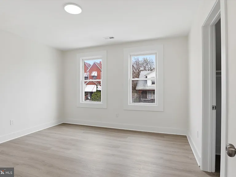 2807 Shirey Ave — Photo 16