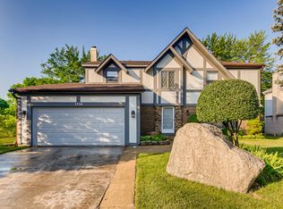 1115 W Keating Dr, Arlington Heights, IL