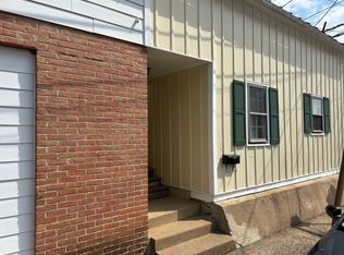 102 Royal St SW #B, Leesburg, VA 20175