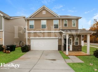 9337 Sloan Forest Dr, Charlotte, NC 28215