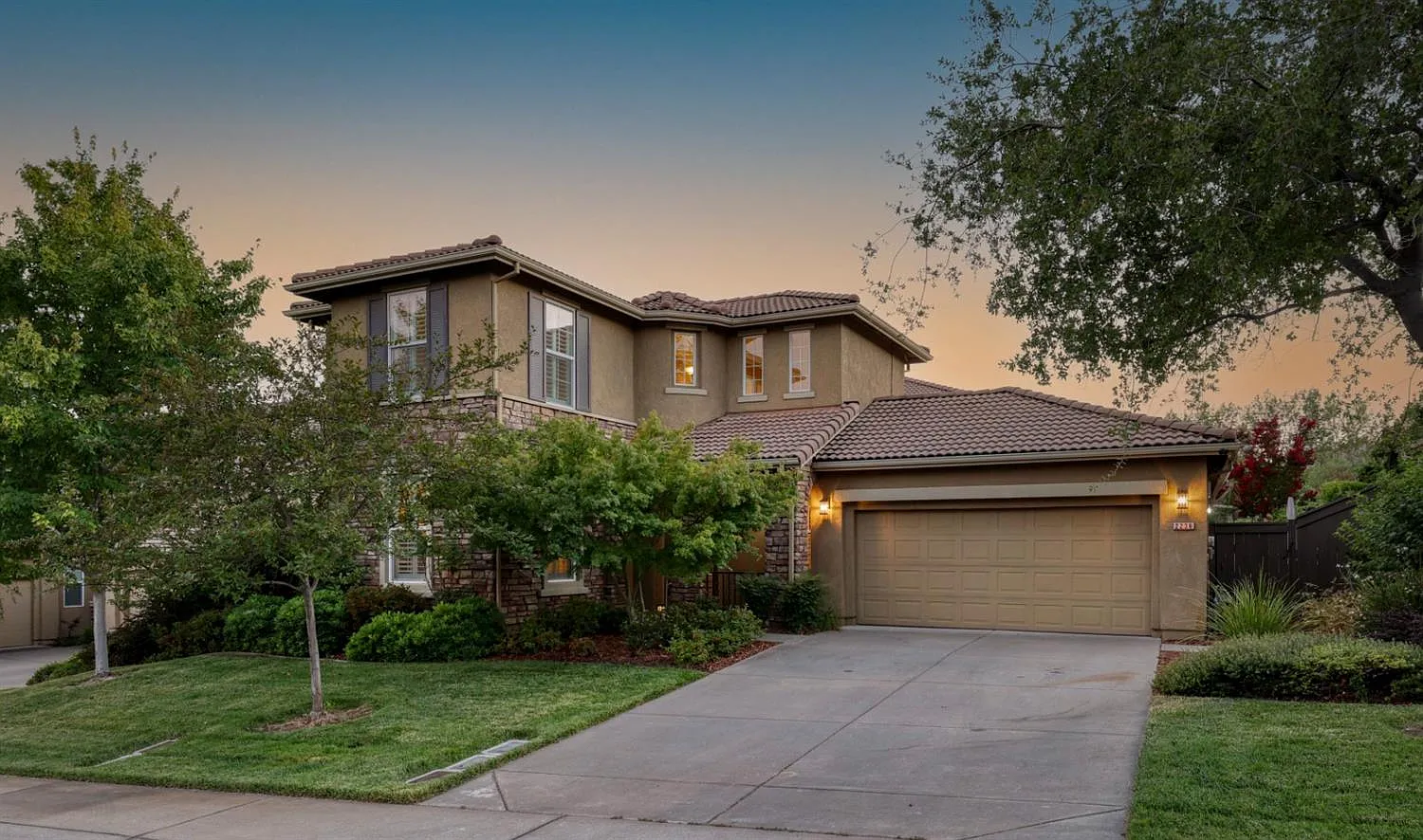 4 bed, 3177 sqft, $5,200 — Photo 1