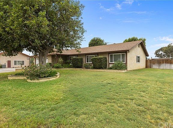 3rd image of 4793 Horseshoe Ln