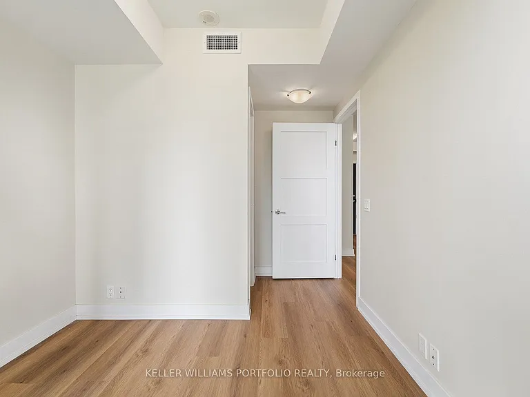10 Park Lawn Rd #524 — Photo 15