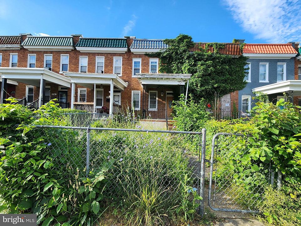 1st image of 2745 Baker St