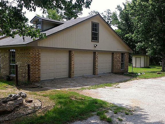 3rd image of 18541 Railroad Ave