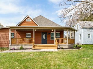 1121 W Main St, Collinsville, IL