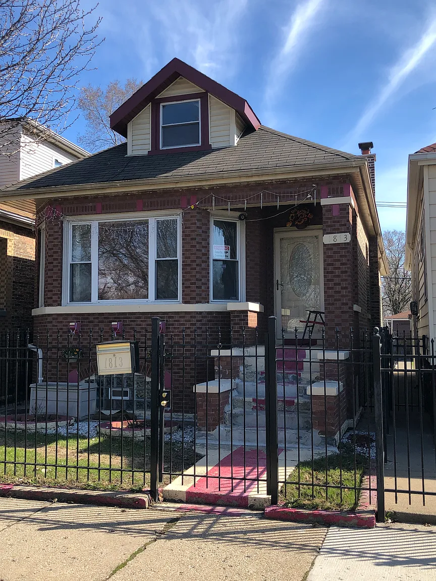 1813 W 71st St photo 1