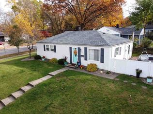 1034 Golfview Ln, South Bend, IN 46614