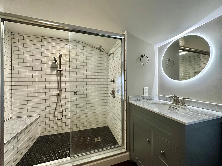 3rd floor bathroom