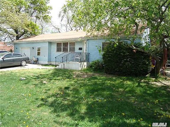 4th image of 71 Westwood Dr