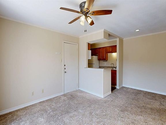 3rd image of 904 University Oaks Blvd APT 20