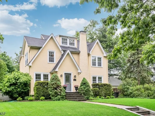 254 Bogert Ave, Ridgewood Village, NJ 07450