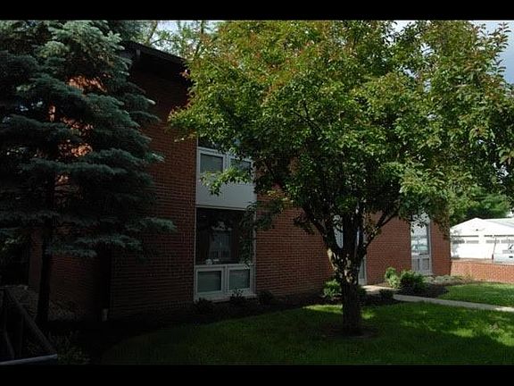 2nd image of 1155 Edgehill Rd #Sd