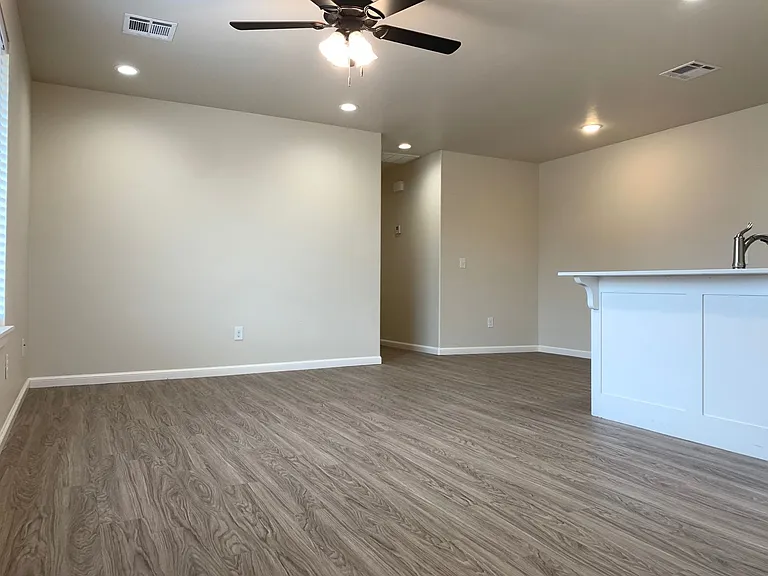 1525 NW 14th St — Photo 31