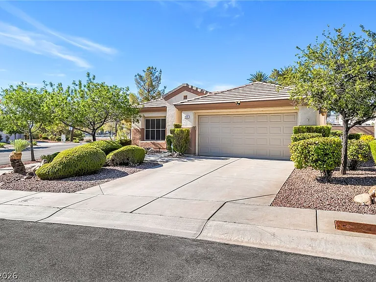 499 Elm Hollow Ct — Photo 3