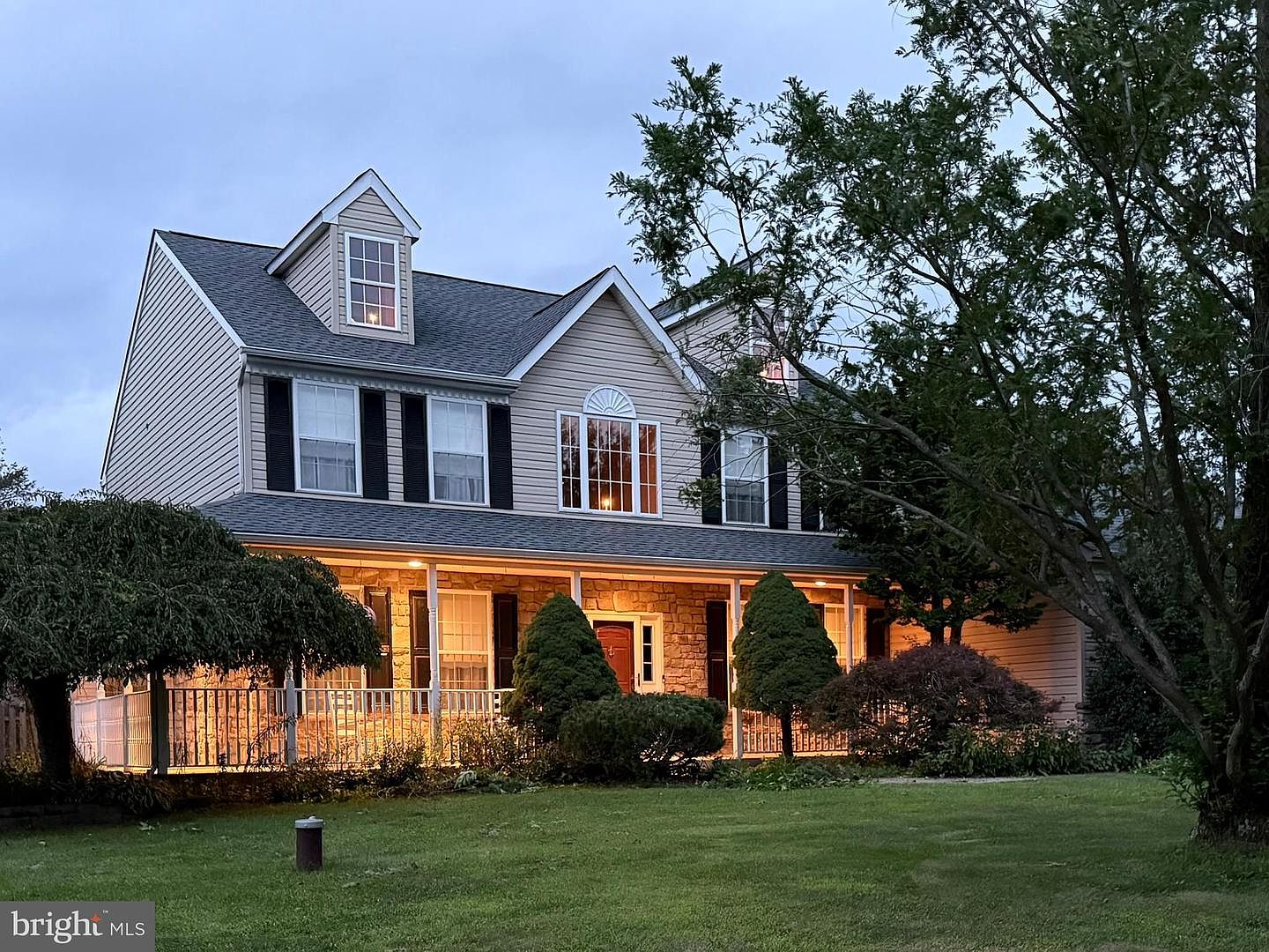 142 Clover Ln, Perkiomenville, PA 18074 | MLS #PAMC2192510 | Zillow