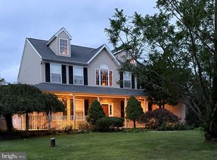 142 Clover Ln, Perkiomenville, PA 18074