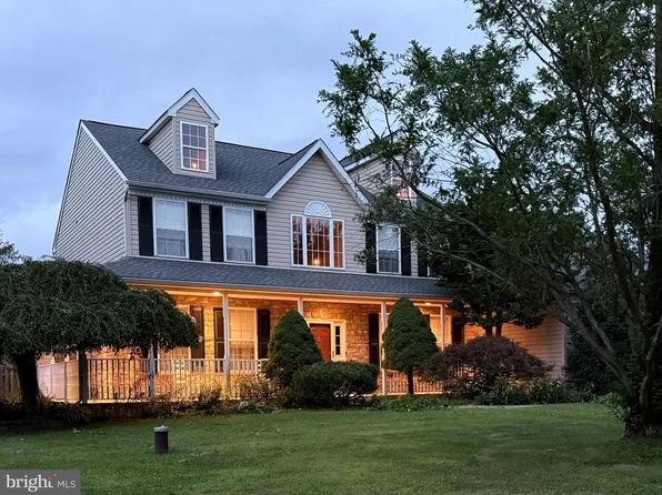 142 Clover Ln, Perkiomenville, PA 18074