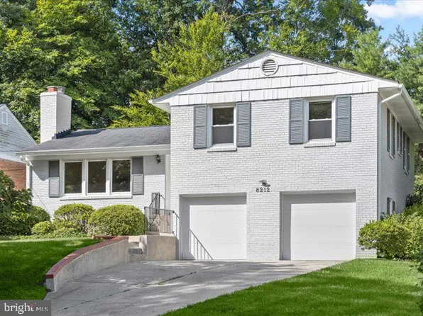 8212 Hawthorne Rd, Bethesda, MD 20817