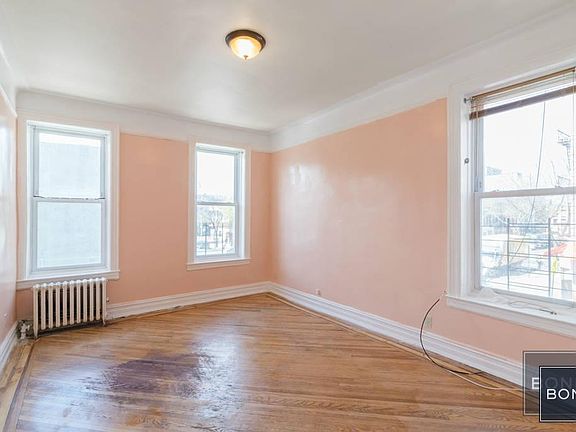 2nd image of 629 Grand Ave APT 4