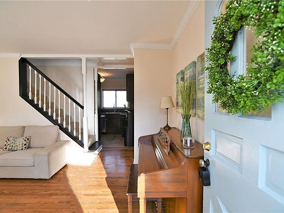 4th image of 1409 Bryden Dr