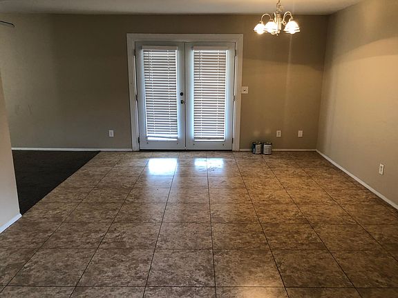 3rd image of 461 E 9th Ave APT 3