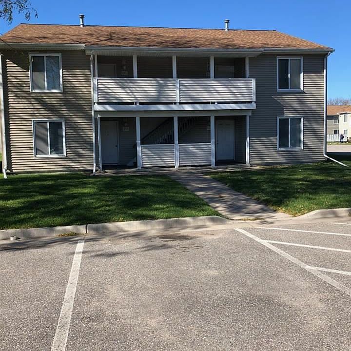 1st image of 102 Bunting Ln