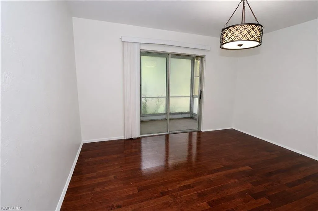 2 bed, 2.0 bath, 1030 sqft, $1,450 — Photo 2