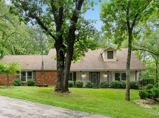 1824 Oak Tree Ridge Rd, Chesterfield, MO 63005