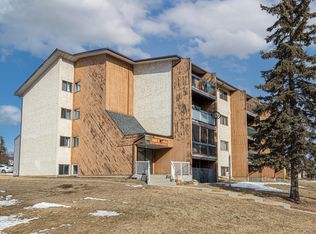 Forest Green Villas, Stony Plain, AB T7Z 1P3