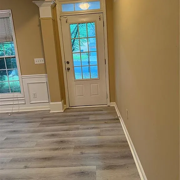 1646 Hedington Ct — Photo 2