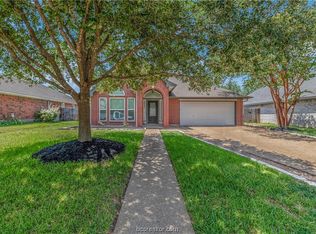 605 Yorkshire Dr, College Station, TX 77845