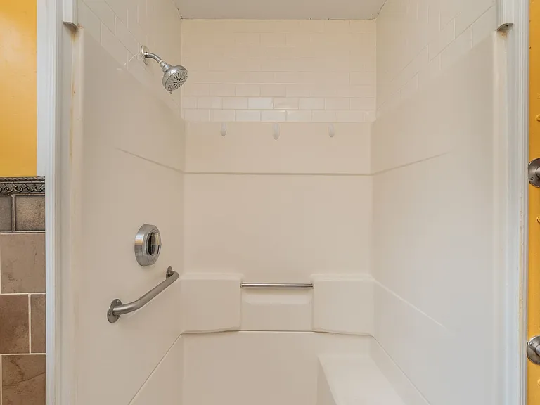 315 Georgia Ave — Photo 21