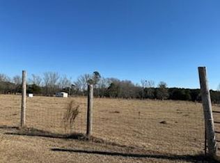 9 Olin Rd, Summerton, SC 29148