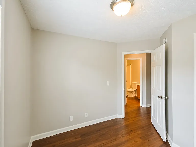915 Buckhaven Dr — Photo 13
