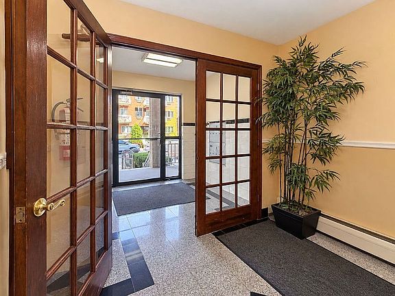 3rd image of 370 91st St APT 3C