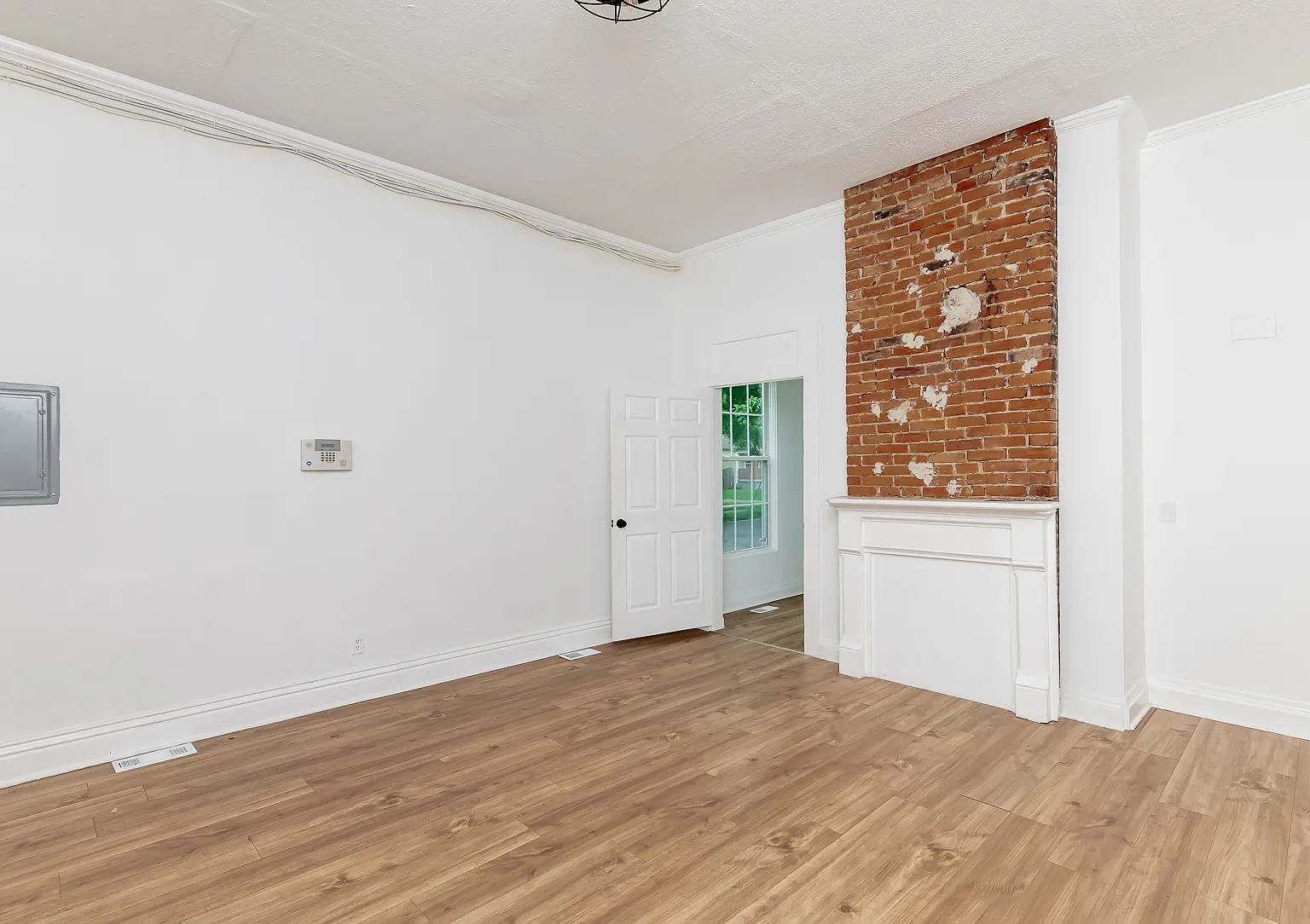 2000 Wilson Avenue - 1 — Photo 4