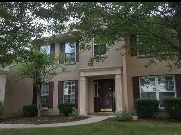 1146 Deercreek Dr, Fairborn, OH 45324