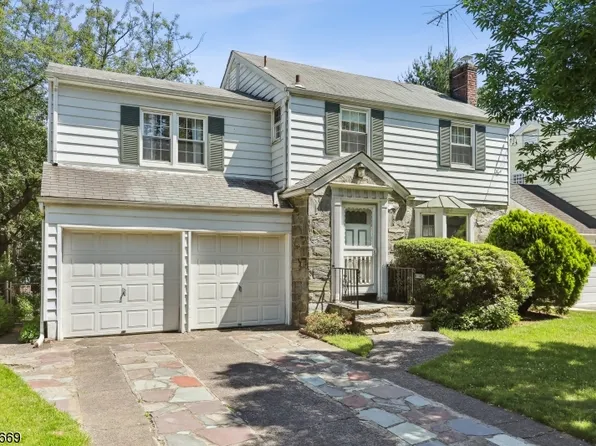 146 Overlook Ter, Bloomfield Twp., NJ 07003