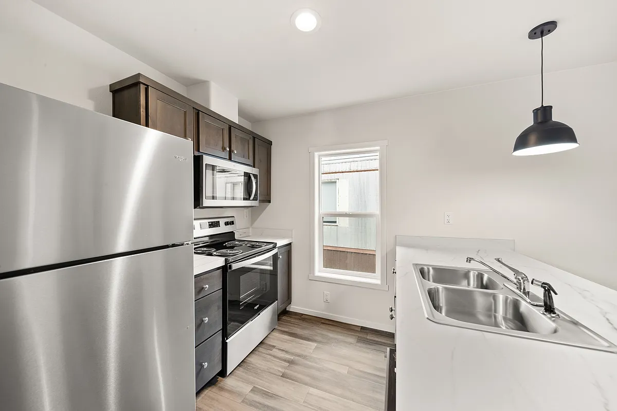 Building Photo - 622 Burrell Ave #204