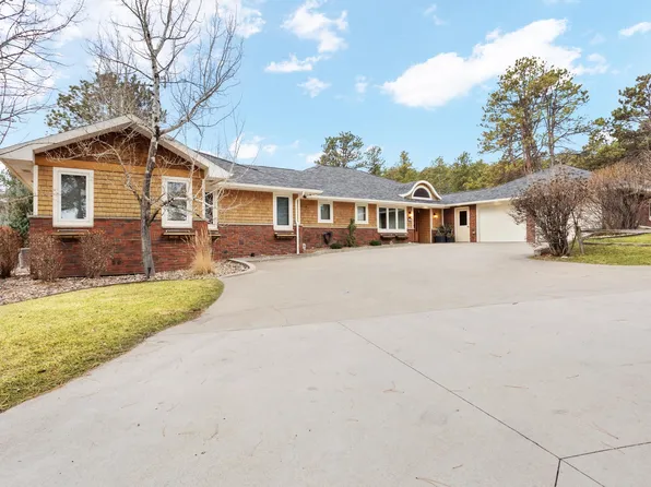 307 S Berry Pine Rd, Rapid City, SD 57702