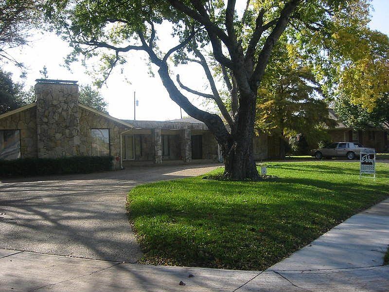 1st image of 511 Canyon Creek Dr