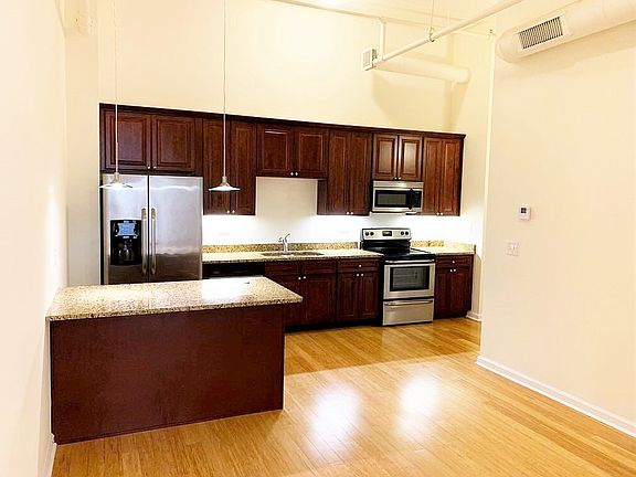 Unit 4 Kitchen (3)_08202019