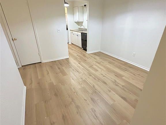 2nd image of 2612 N Ann Arbor Ave APT 148