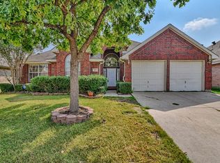 6907 Thunderbird Dr, Arlington, TX 76002