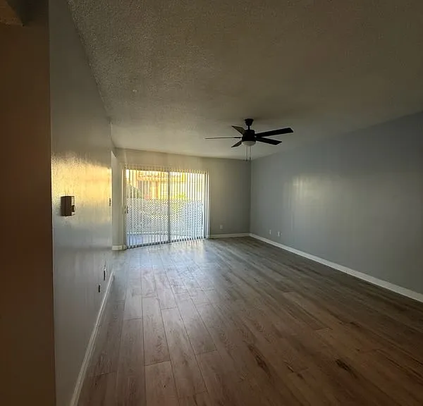 850 Victor Ave — Photo 8