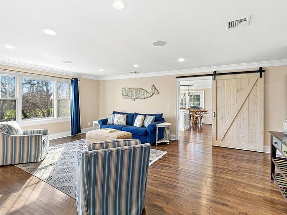 5th image of 103 Seafield Ln