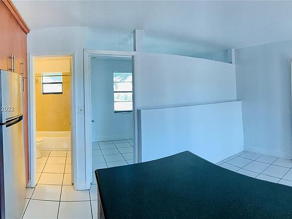 5th image of 4081 N Dixie Hwy APT 28