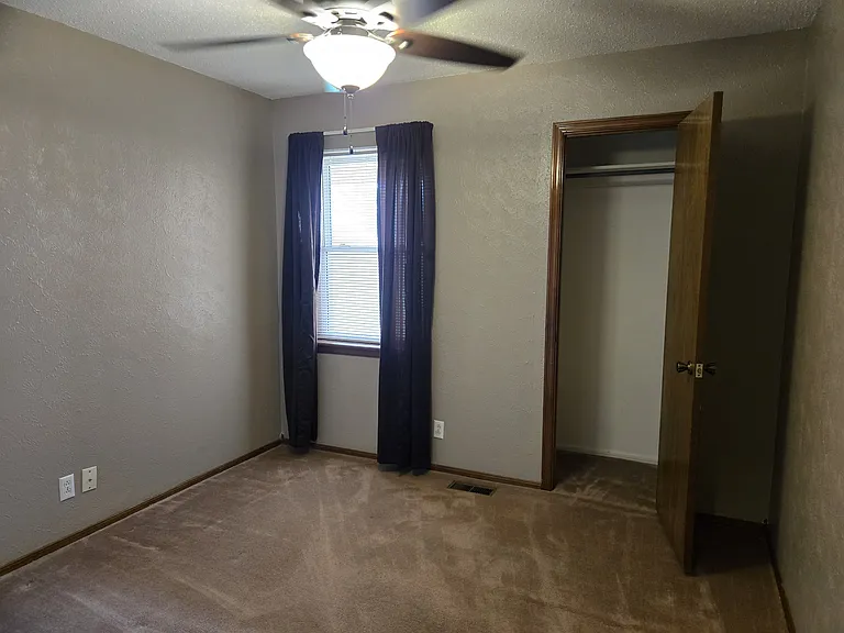 5625 Fountain Head Dr — Photo 7